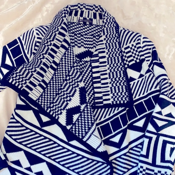 Wrap sweater - Picture 2 of 3